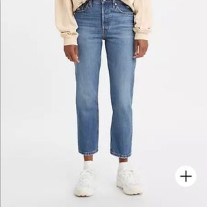 Levi 501 Cropped - Women’s
